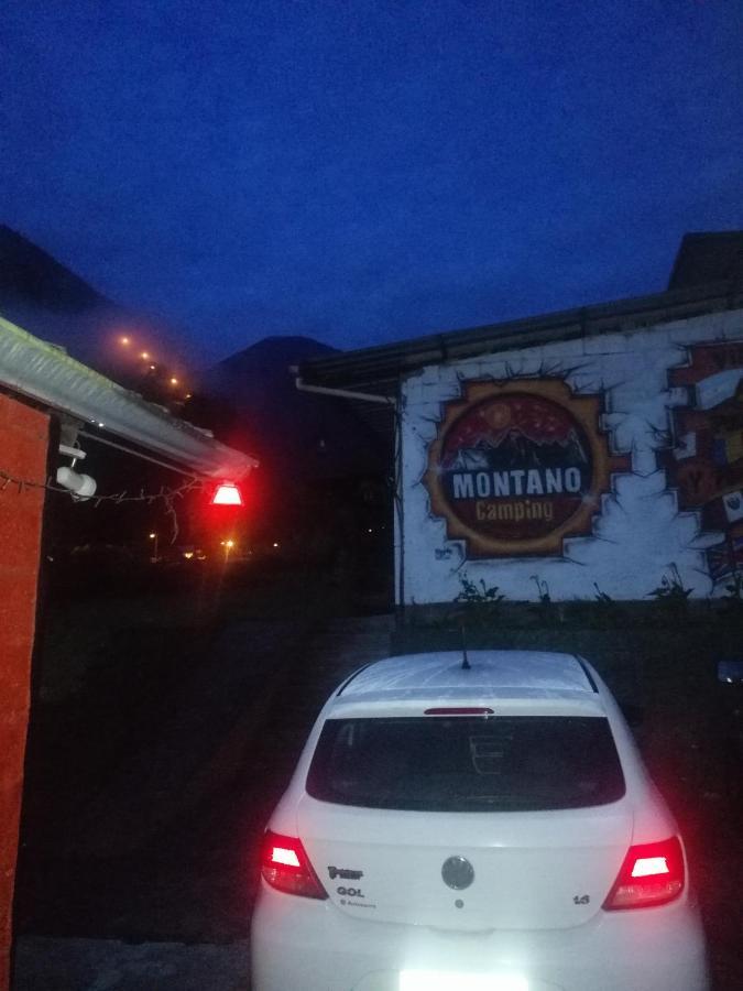 Montano Camping & Hostel Baños Kültér fotó