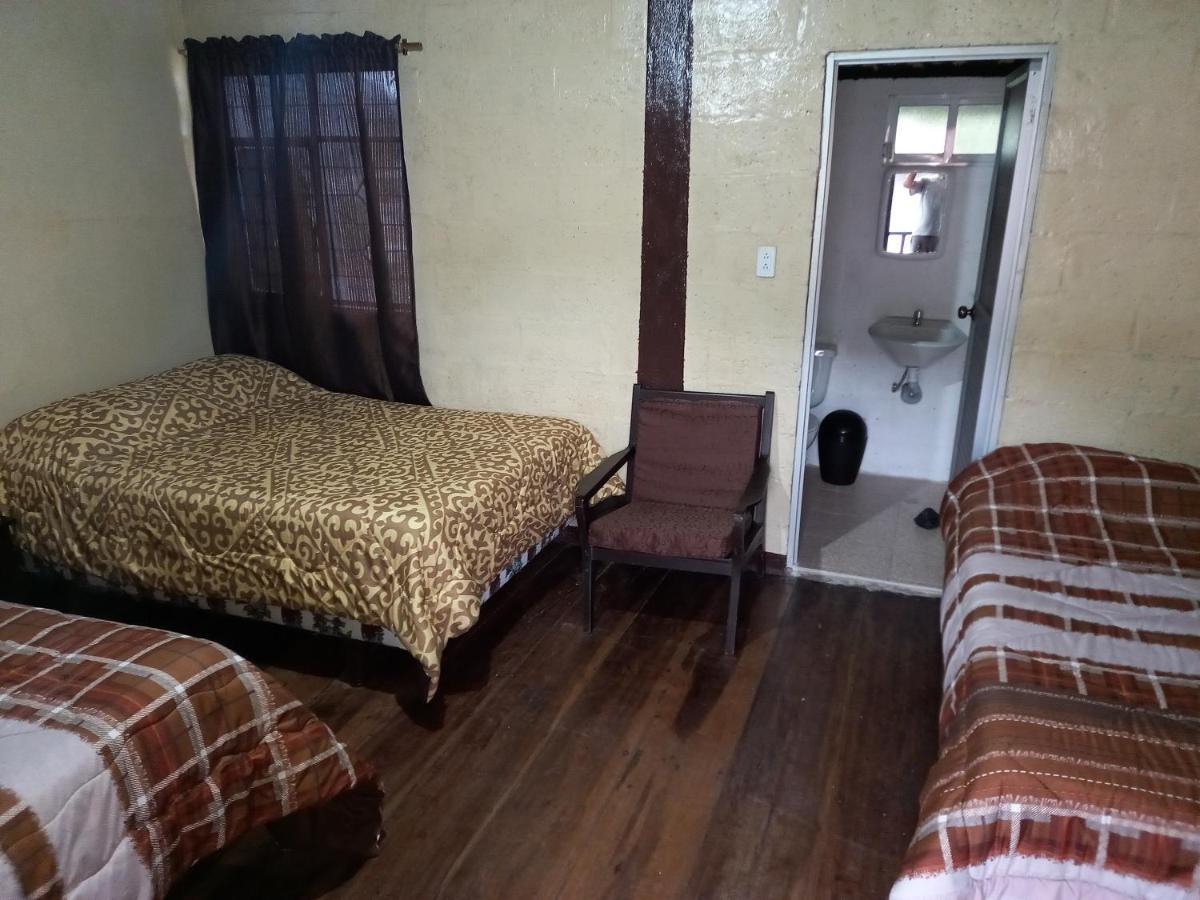 Montano Camping & Hostel Baños Kültér fotó