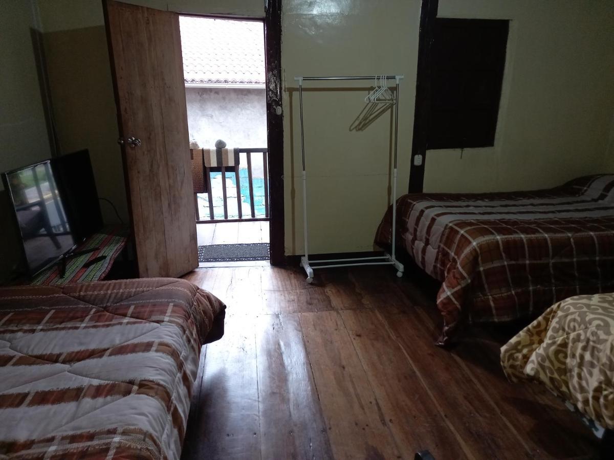 Montano Camping & Hostel Baños Kültér fotó