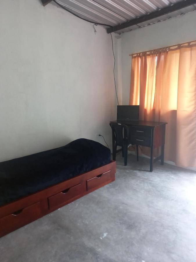 Montano Camping & Hostel Baños Kültér fotó