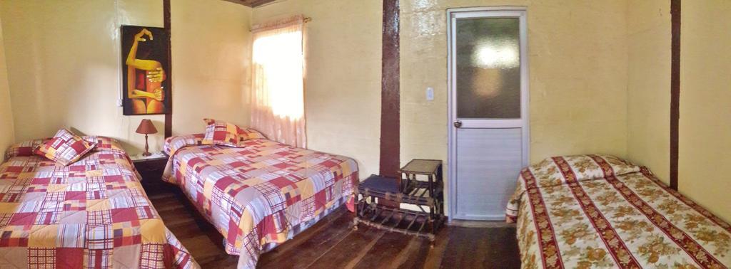 Montano Camping & Hostel Baños Kültér fotó