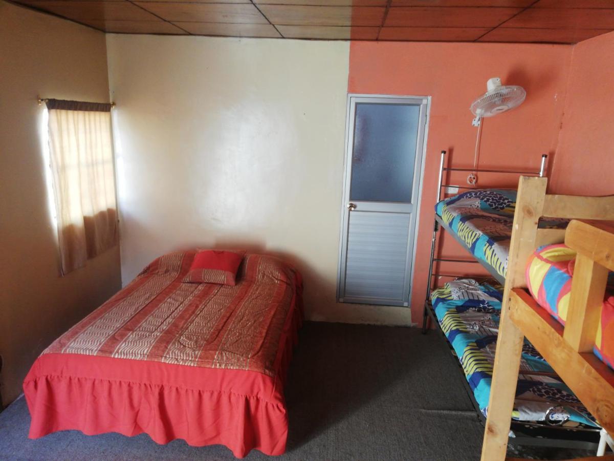 Montano Camping & Hostel Baños Kültér fotó