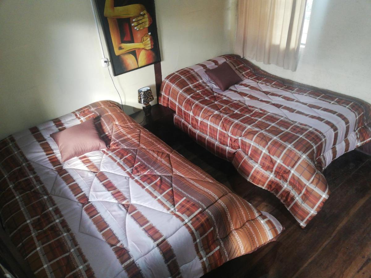 Montano Camping & Hostel Baños Kültér fotó