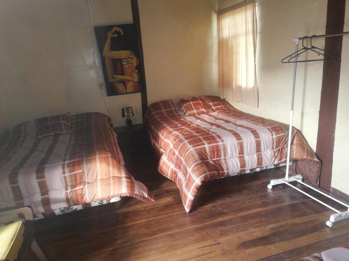 Montano Camping & Hostel Baños Kültér fotó
