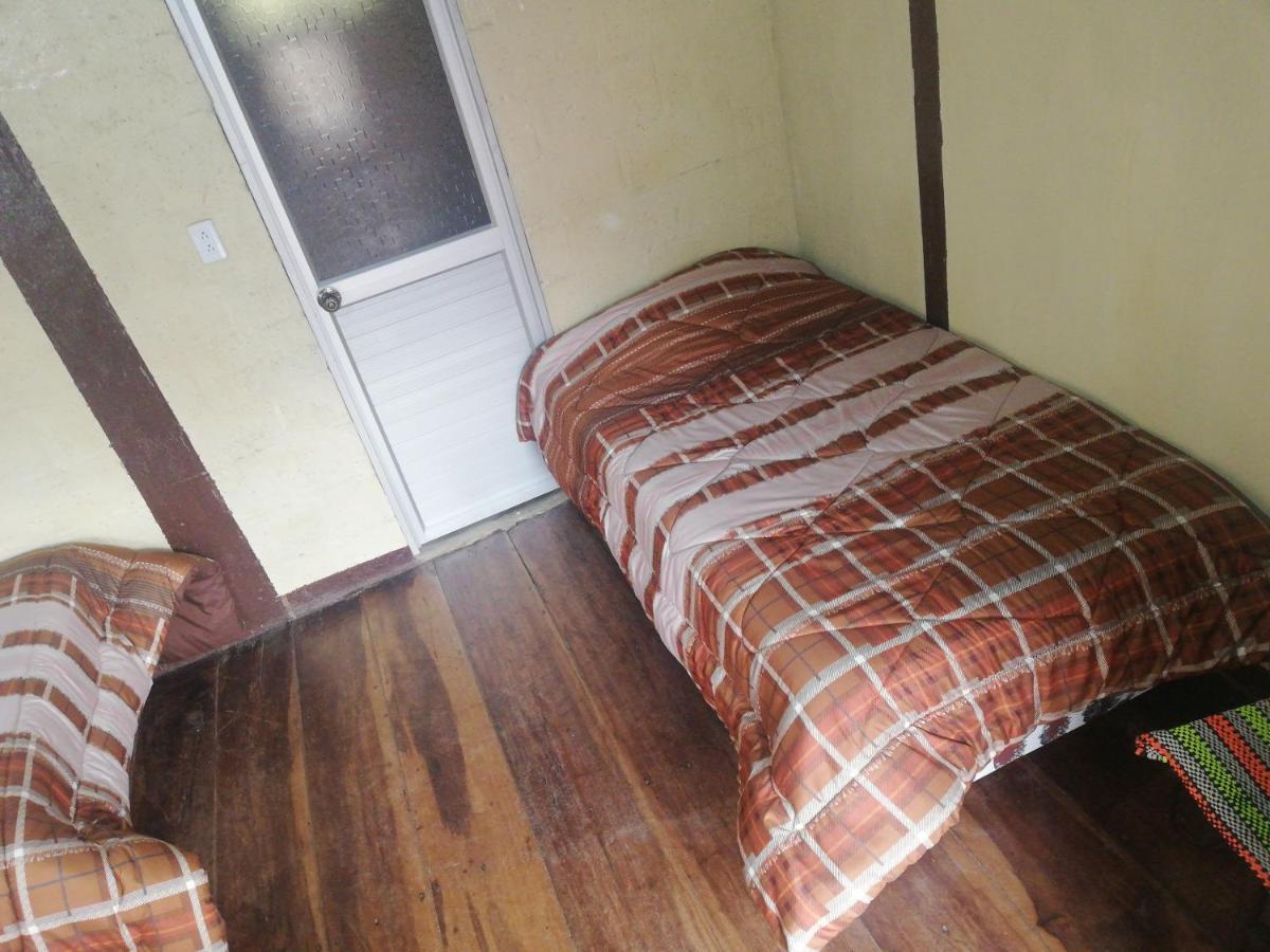 Montano Camping & Hostel Baños Kültér fotó